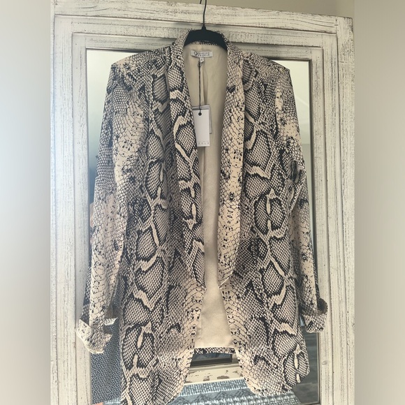 NWT CEZELE Snake Print Open Front Blazer Size: L - Picture 11 of 13